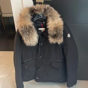 Moncler womens coat black with fur collar size 4